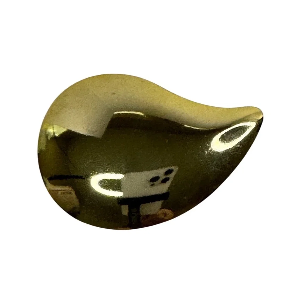 Vintage Gold Tone Minimalist Teardrop Paisley Brooch Pin High Polish‎ Finish